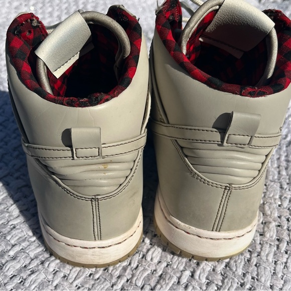 Nike Dunk Ultra High Top Mens Sz 8.5 Waterproof Grey Sail Red Plaid - Picture 9 of 12